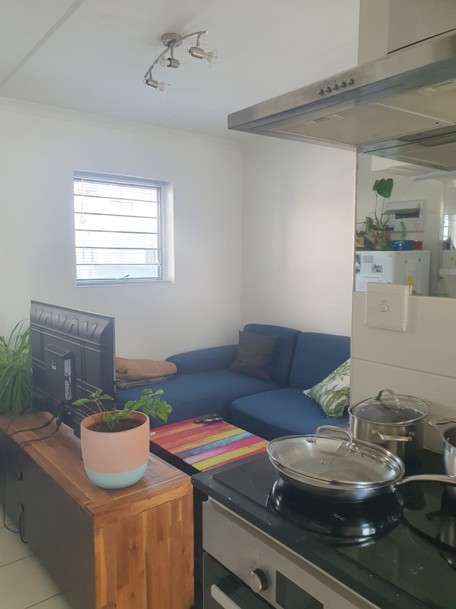 2 Bedroom Property for Sale in Maitland Western Cape